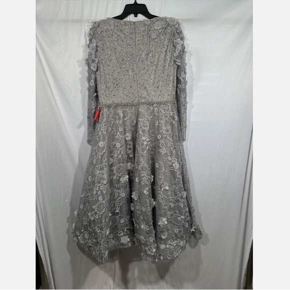 NWT $538 Mac Duggal [ 12 ]‎ Floral Embellished Lace A-Line Dress Sterling Grey - Picture 14 of 16
